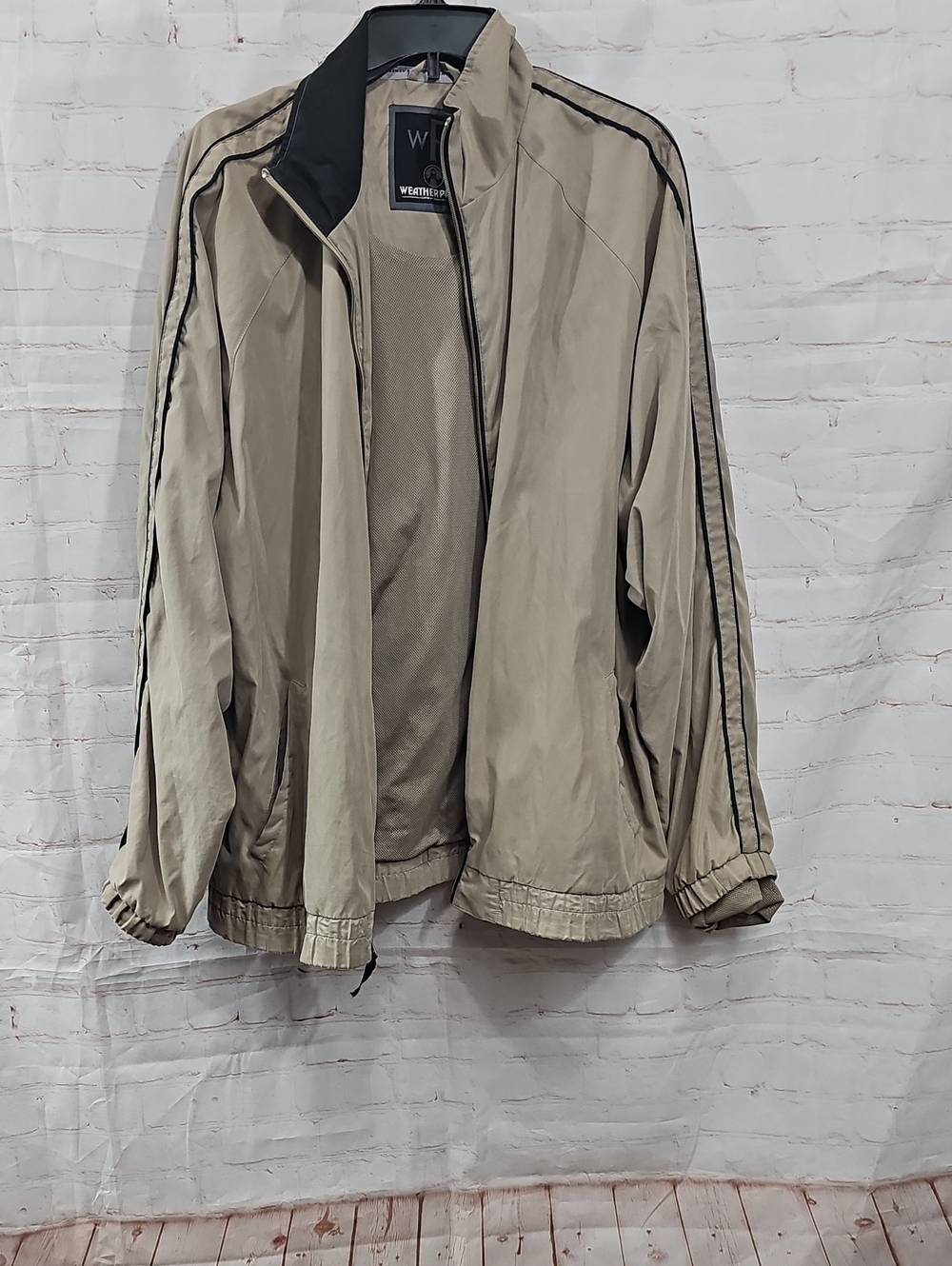 Weatherproof Men's Light Beige Athletic Zip Jacket with Black Trim